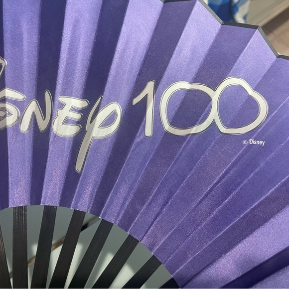 Large Disney pride fan - Picture 3 of 3